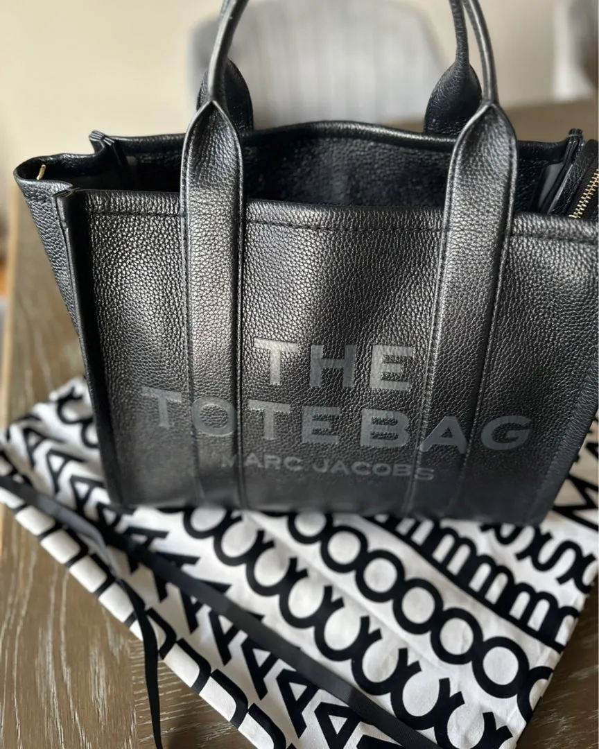 Medium Tote Bag