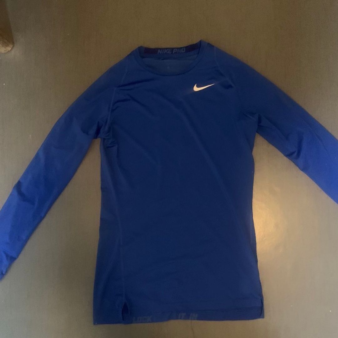 Blå nike pro trøye