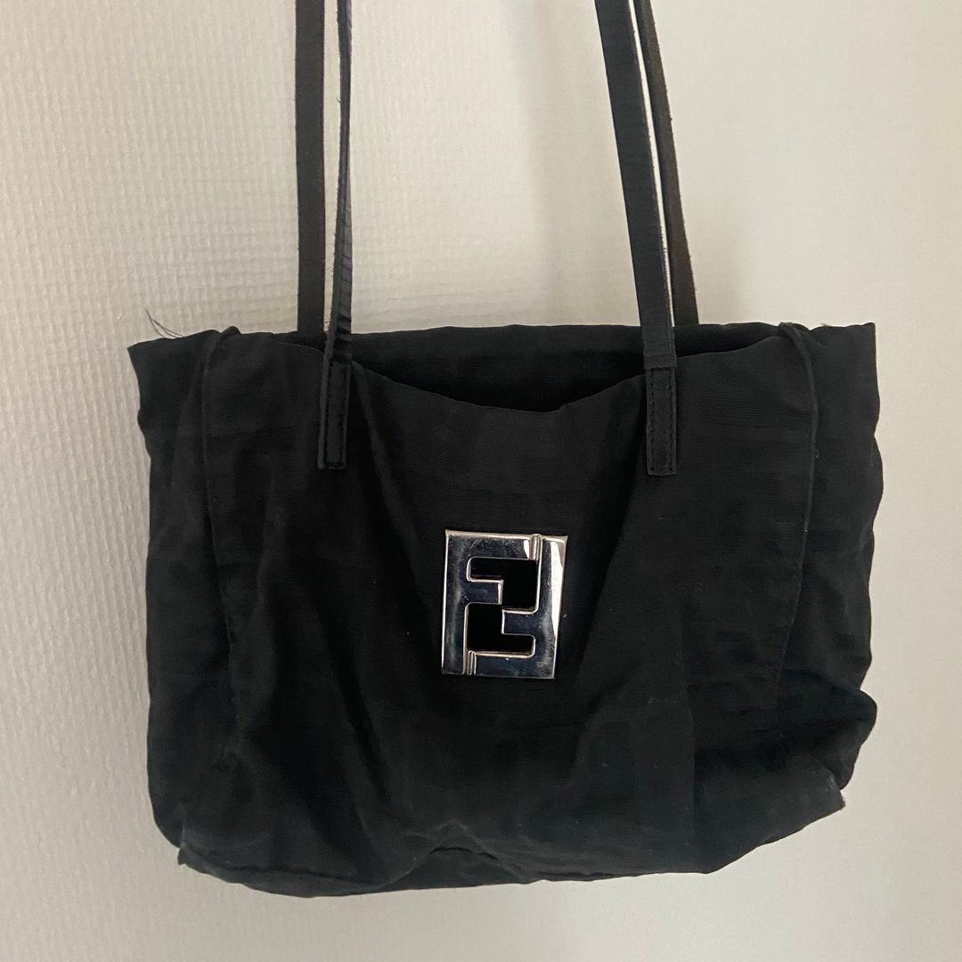 Fendi taske