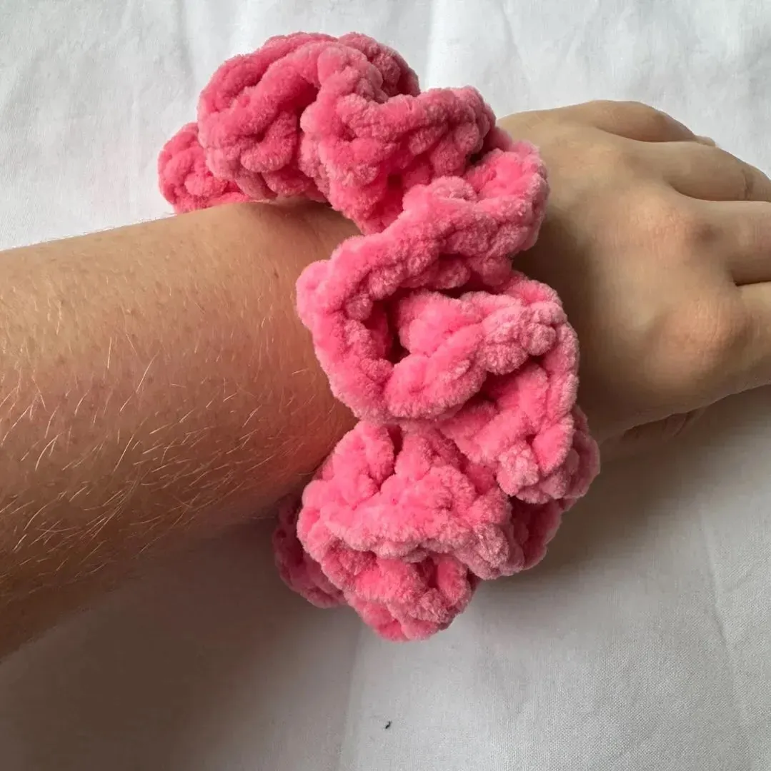 Heklet scrunchie