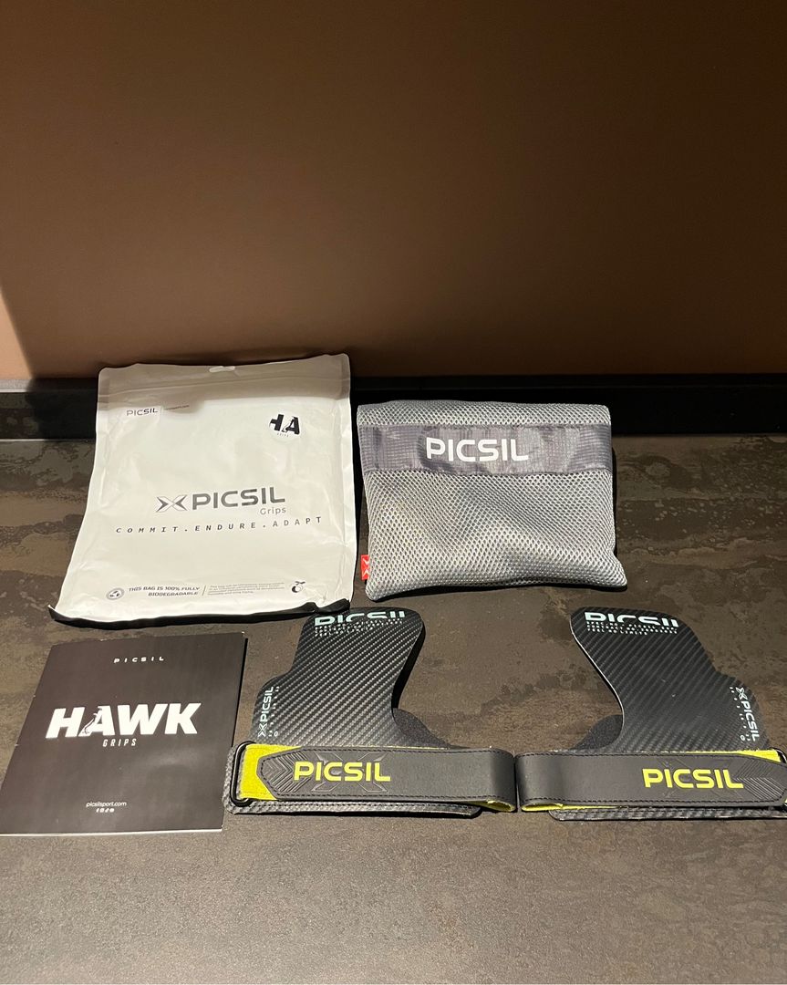 Picsil Hawk Grips