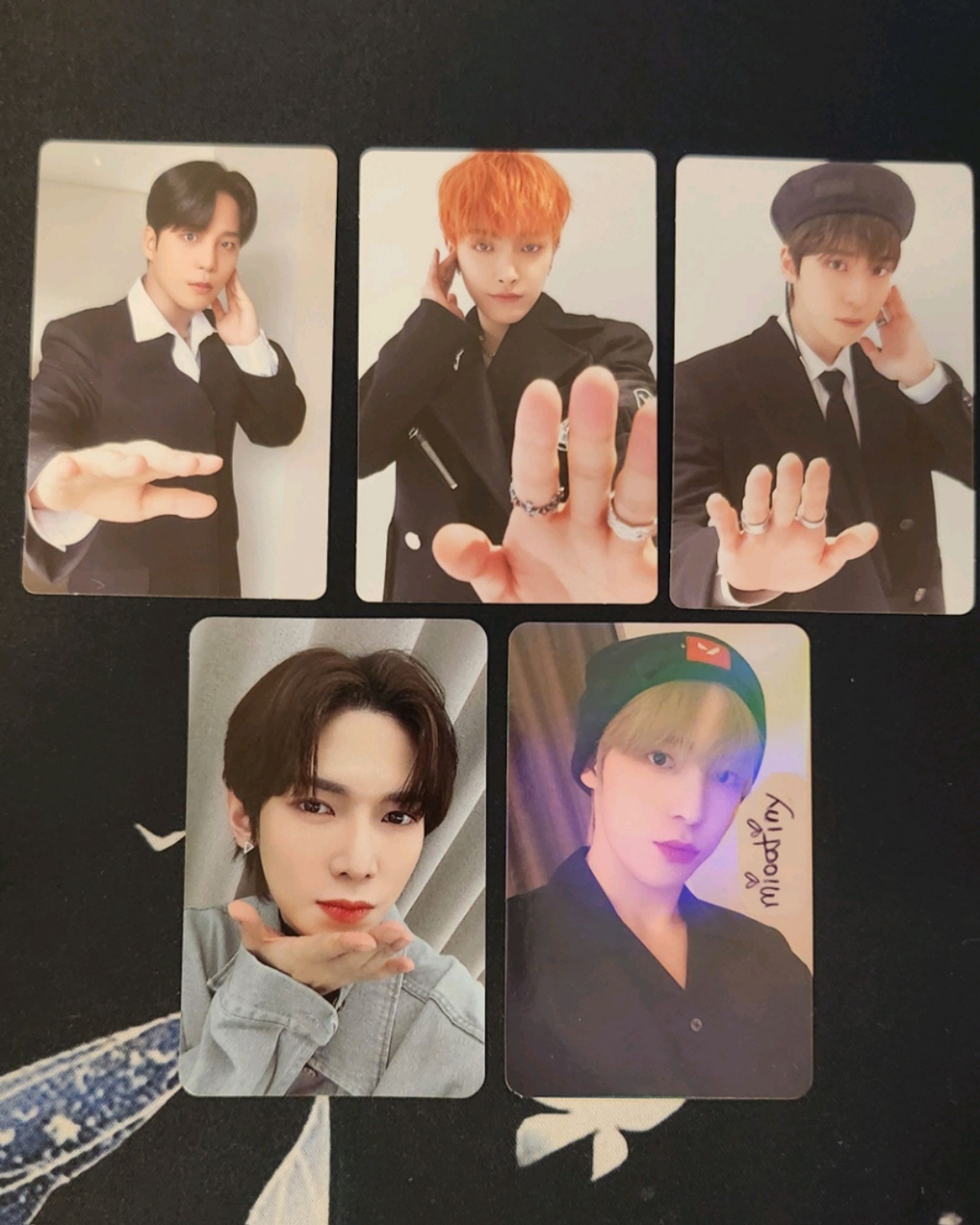 Ateez Photocards