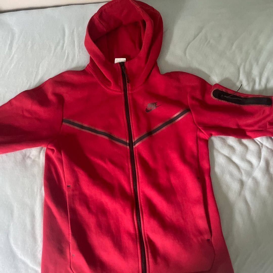 Nike tech fleece rød