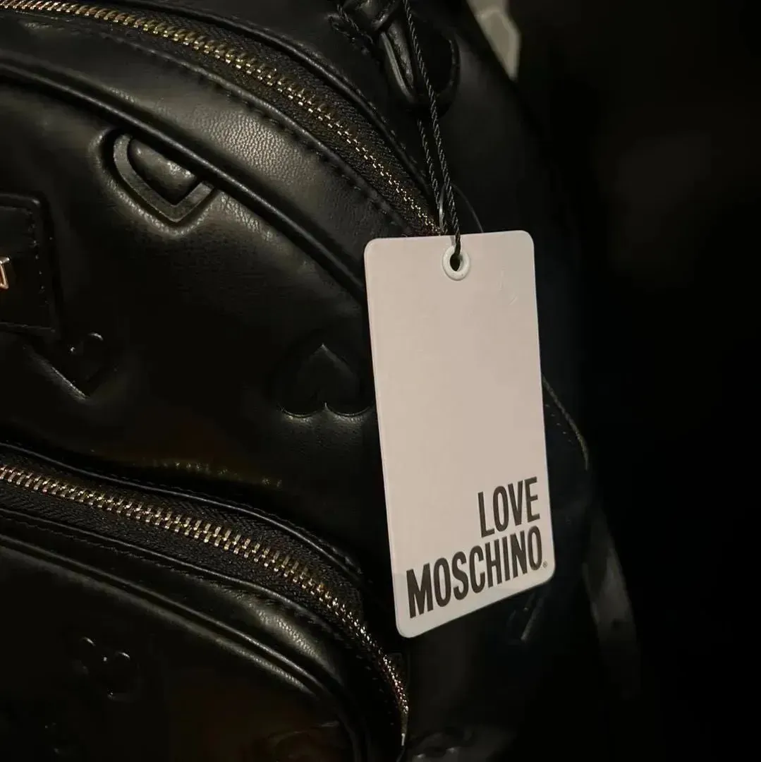 Love moschino