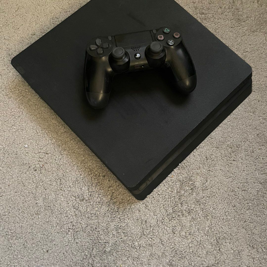 PS4 slim