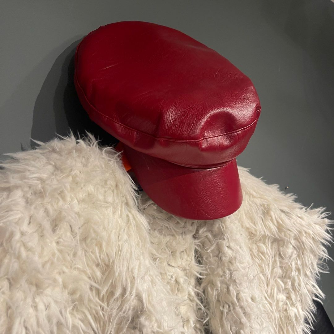 rød cap beret