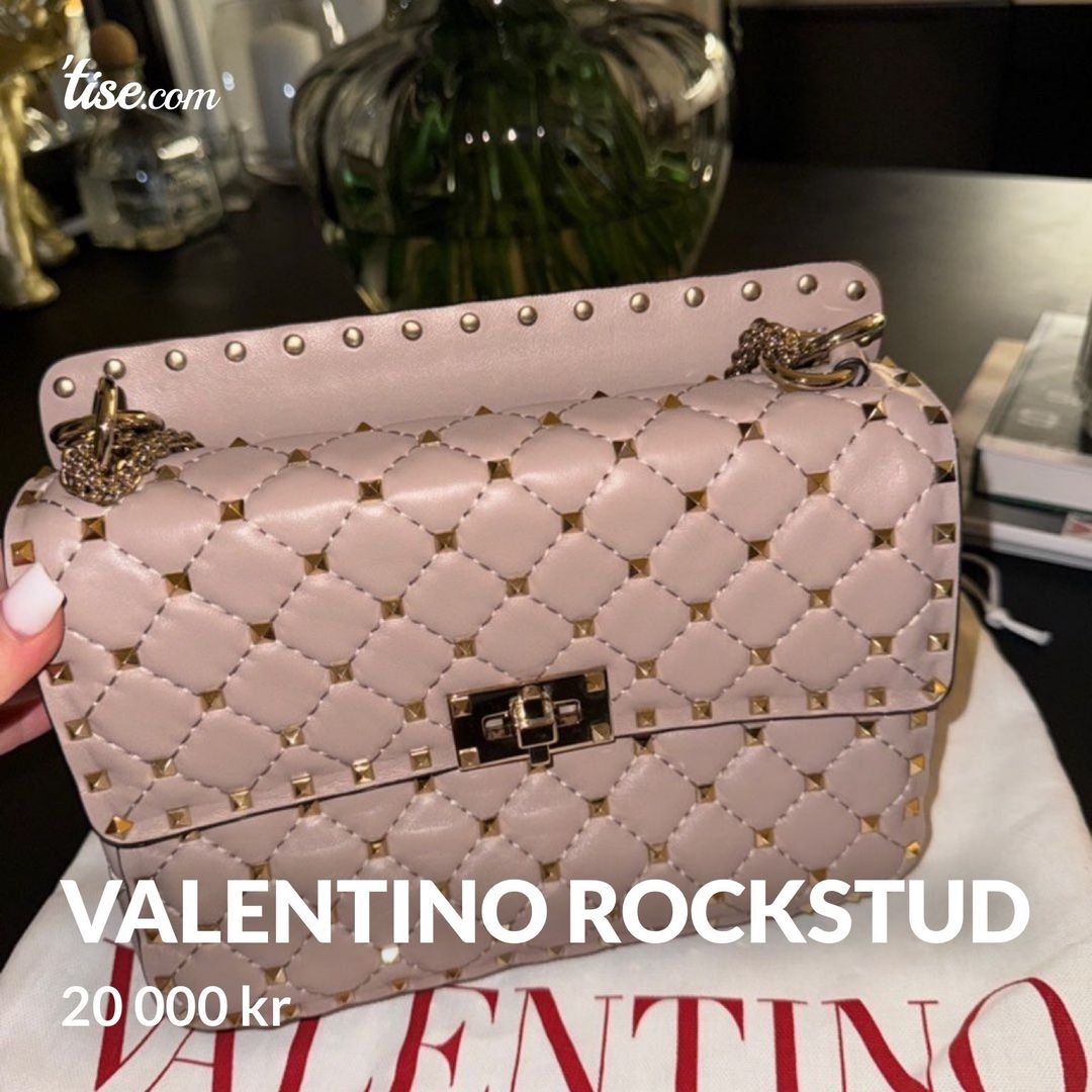 Valentino Rockstud