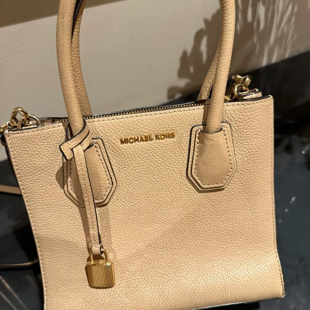 MICHAEL KORS bag