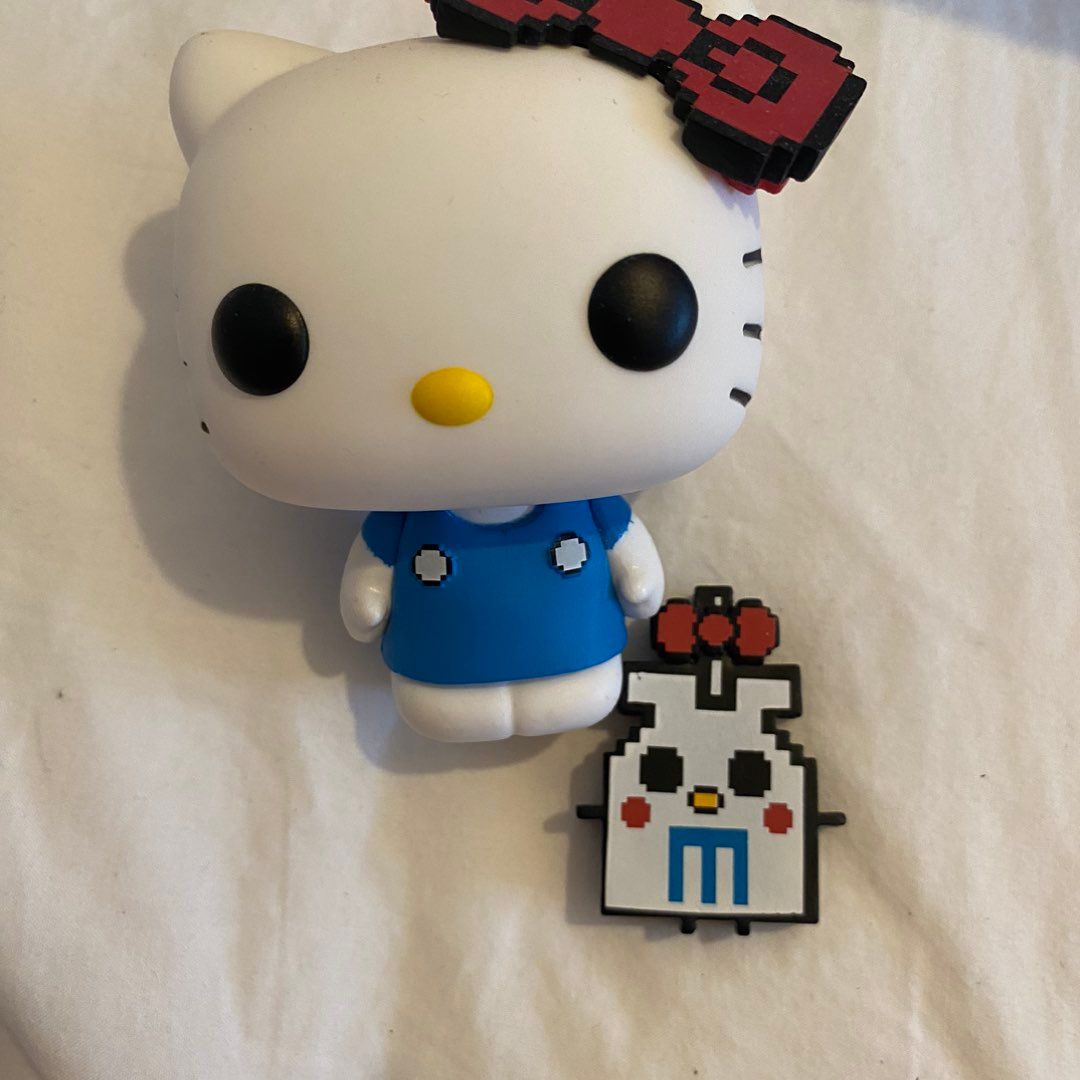 Hello Kitty 8 Bit