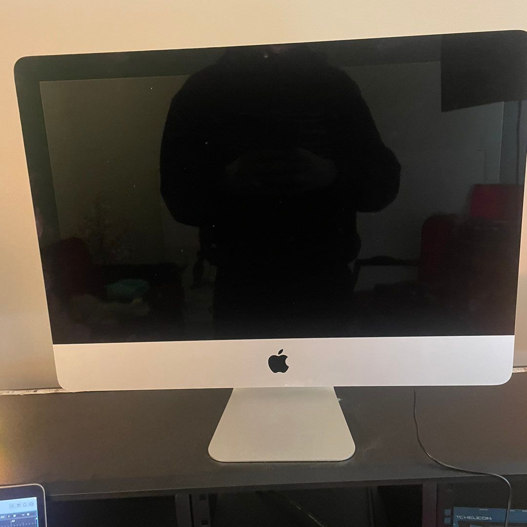 iMac 215 (4K 2019)