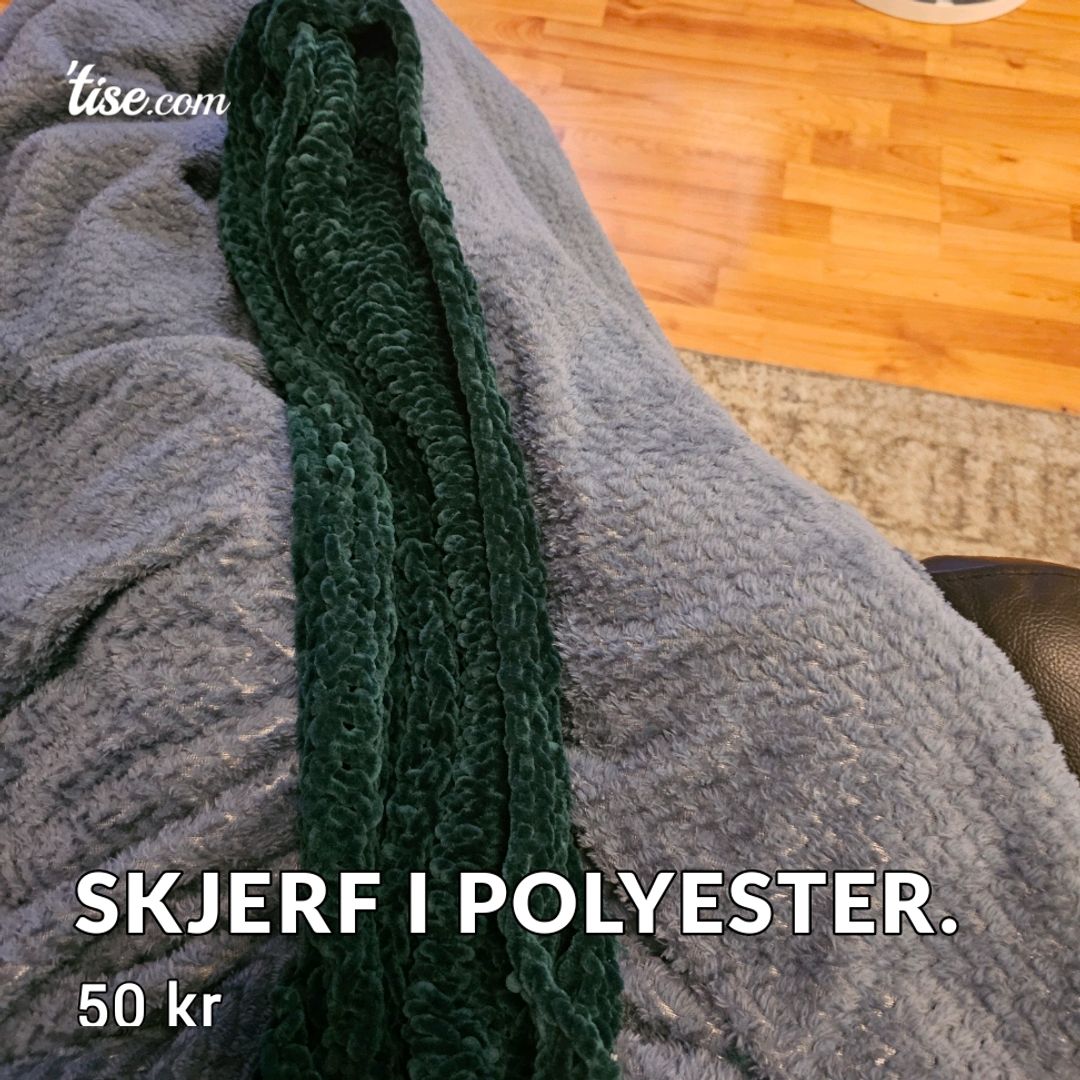 Skjerf I Polyester.