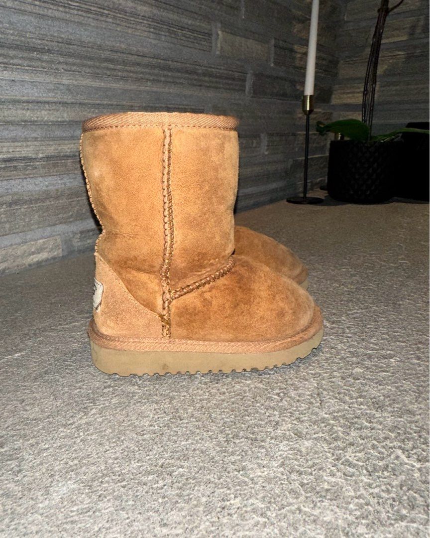 UGG for barn