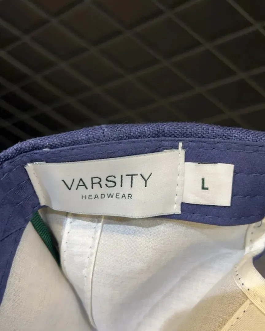 Varsity caps str L