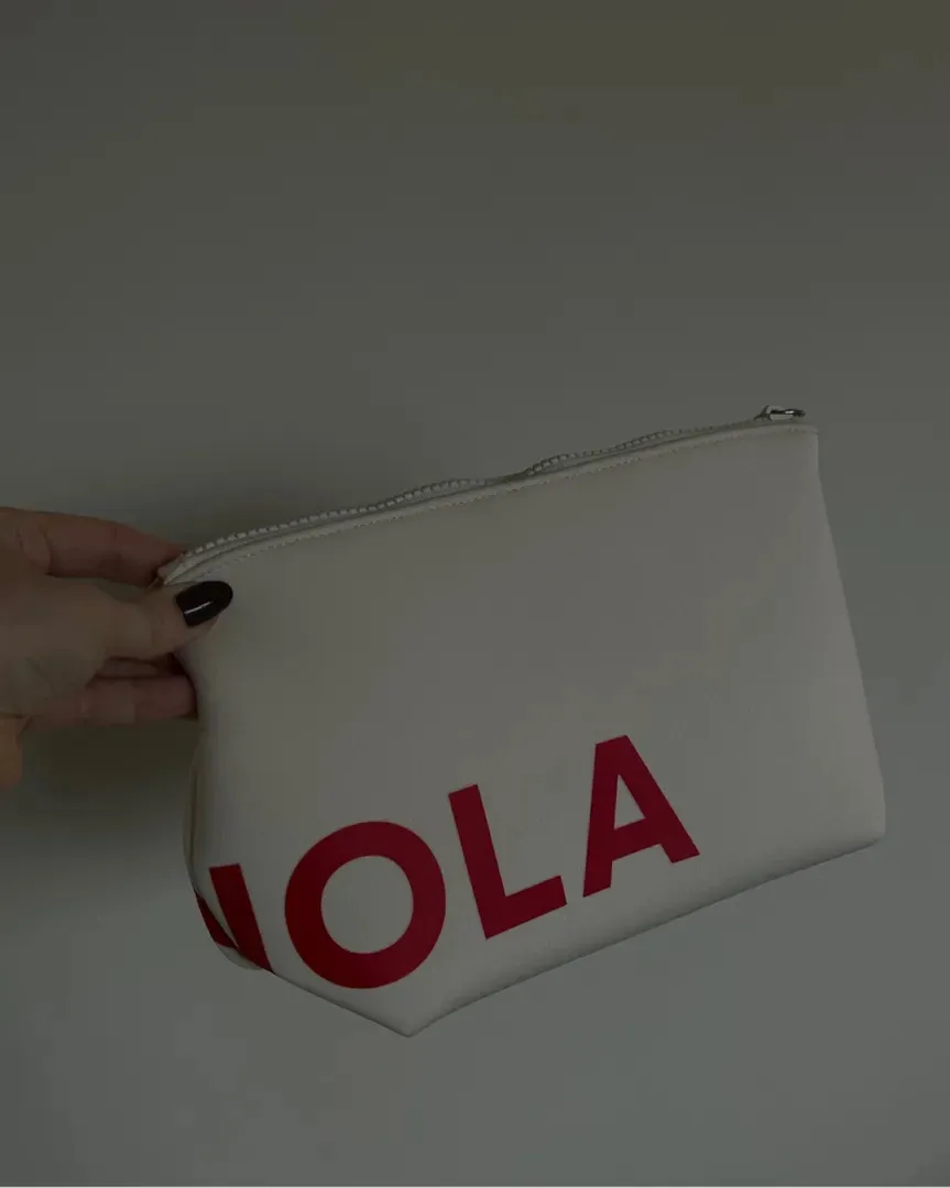 Adanola pouch