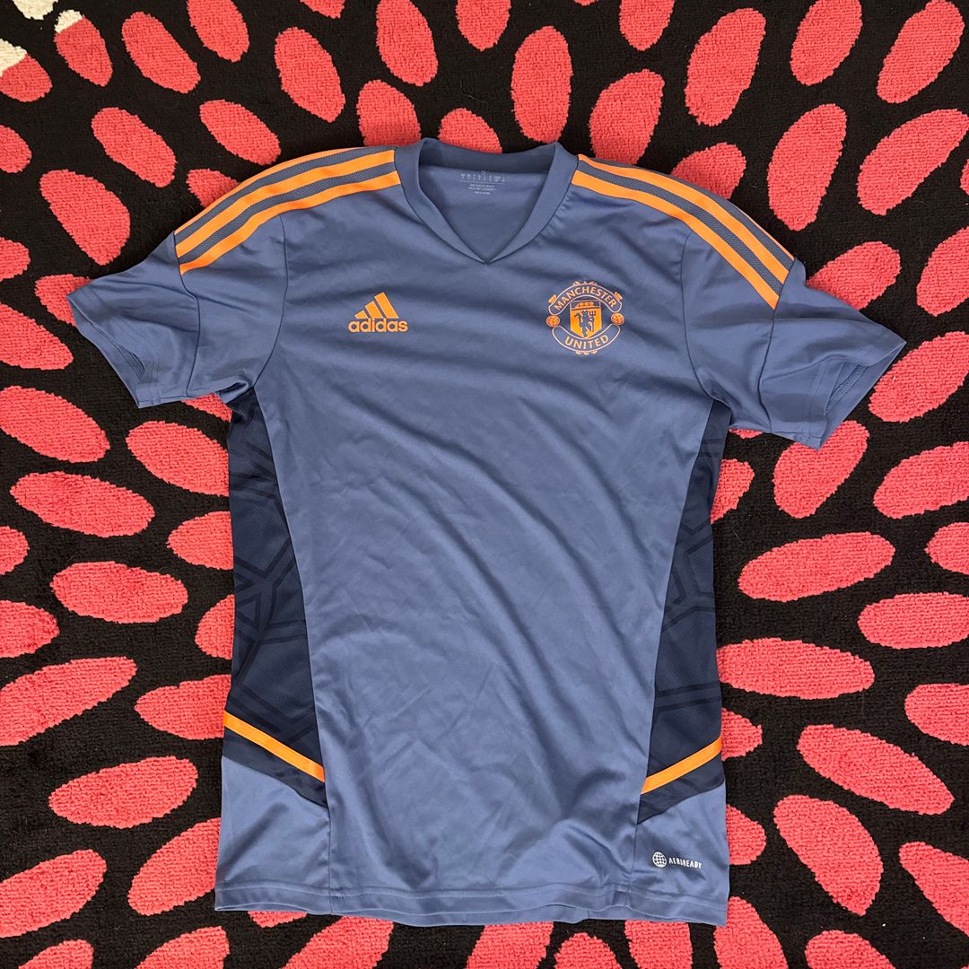 Man utd tracksuit