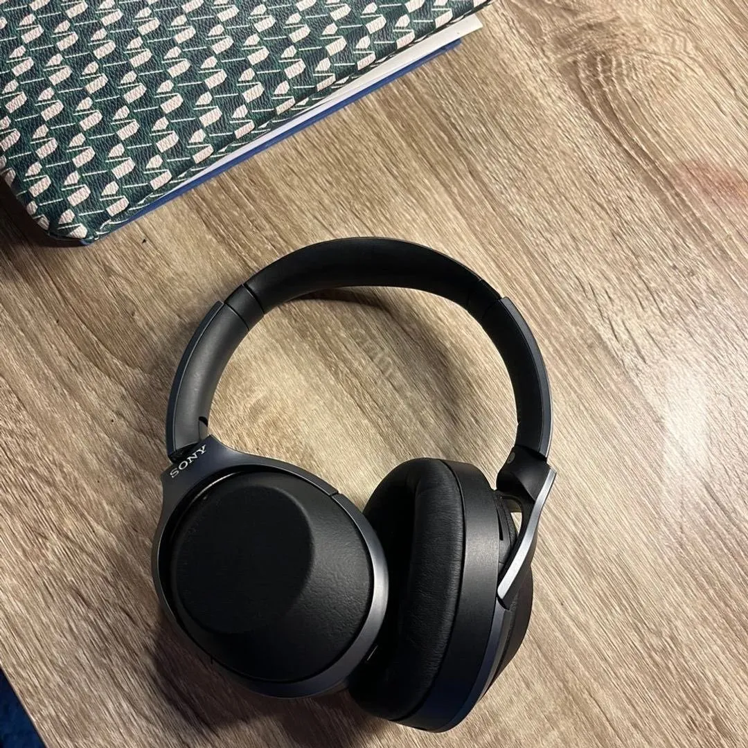 Sony WH-1000XM2