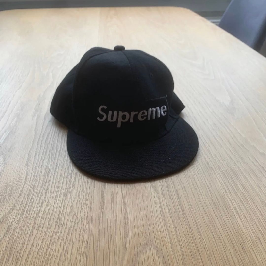 Supreme kasket