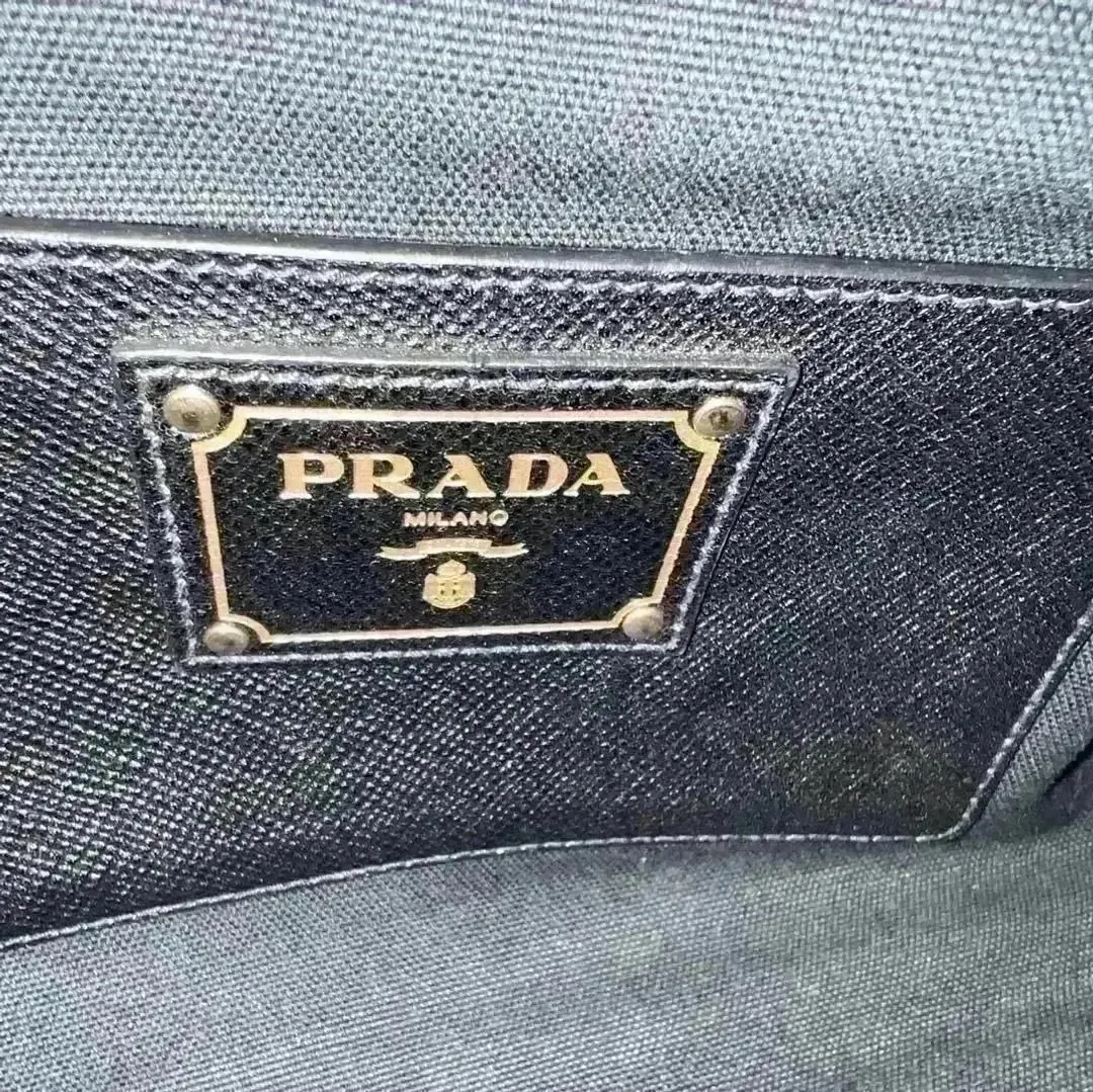 Prada veske