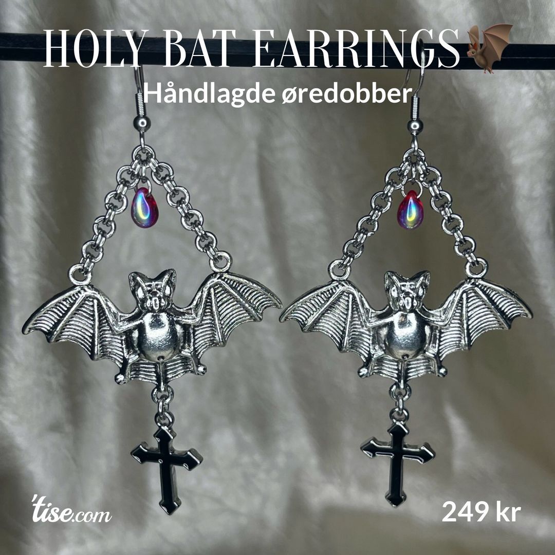 Holy Bat earrings🦇