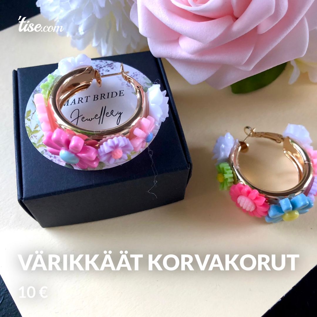 Värikkäät korvakorut