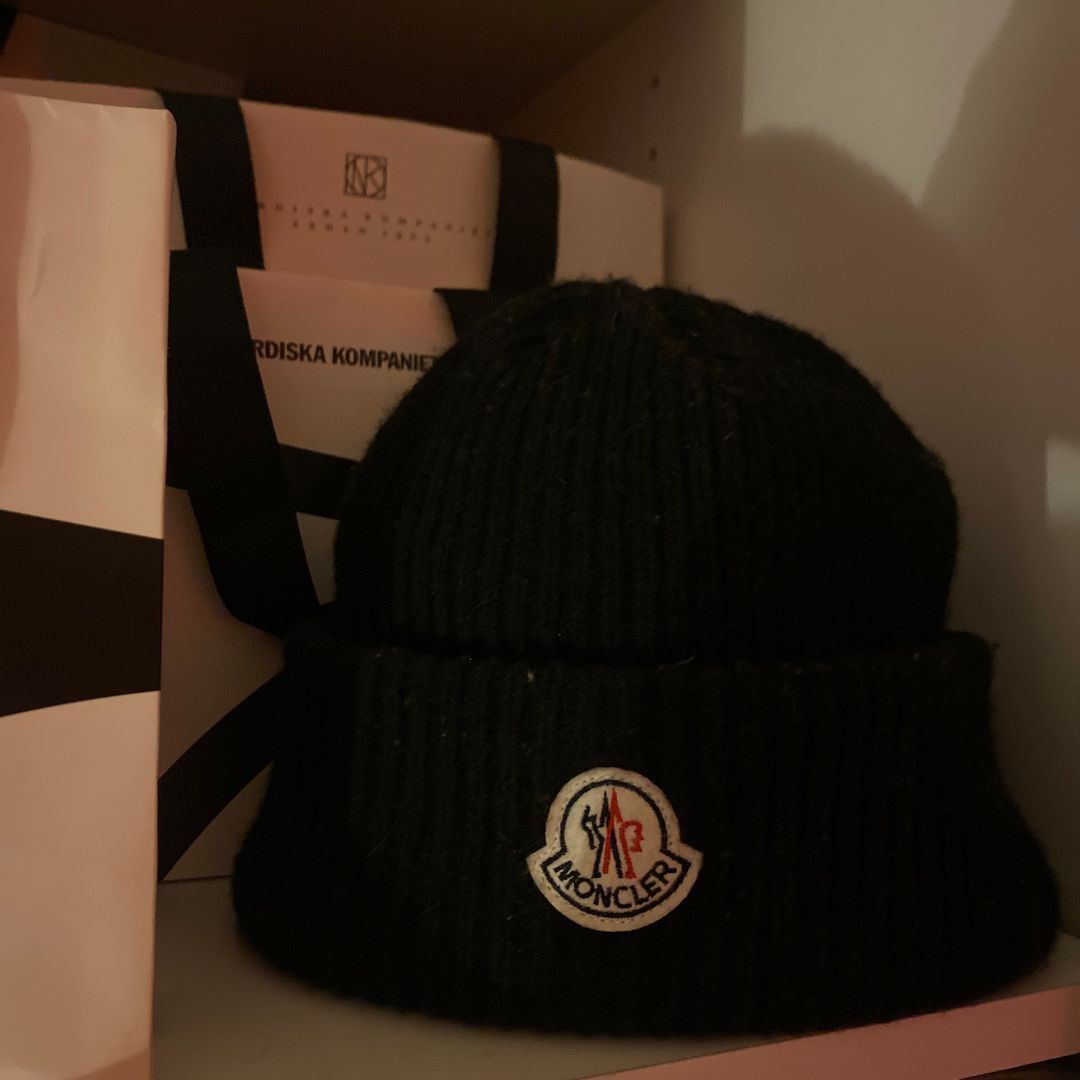 moncler mössa