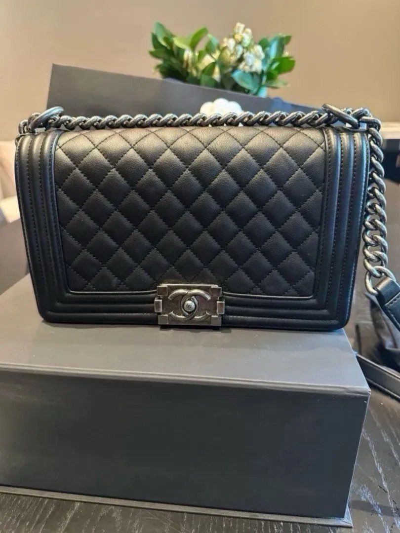 Chanel boy bag