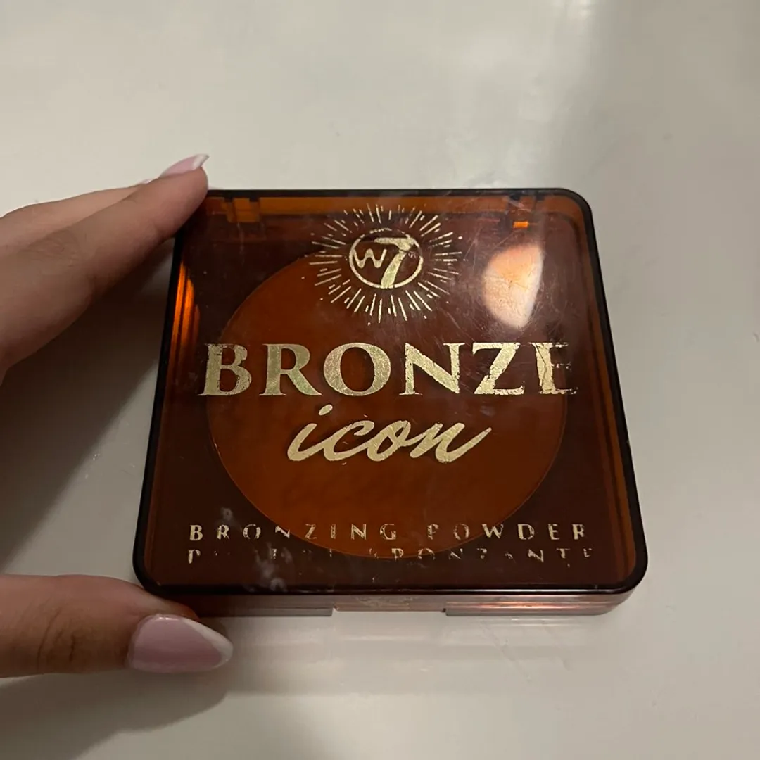 bronzer