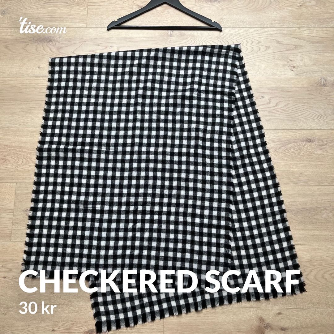 Checkered scarf