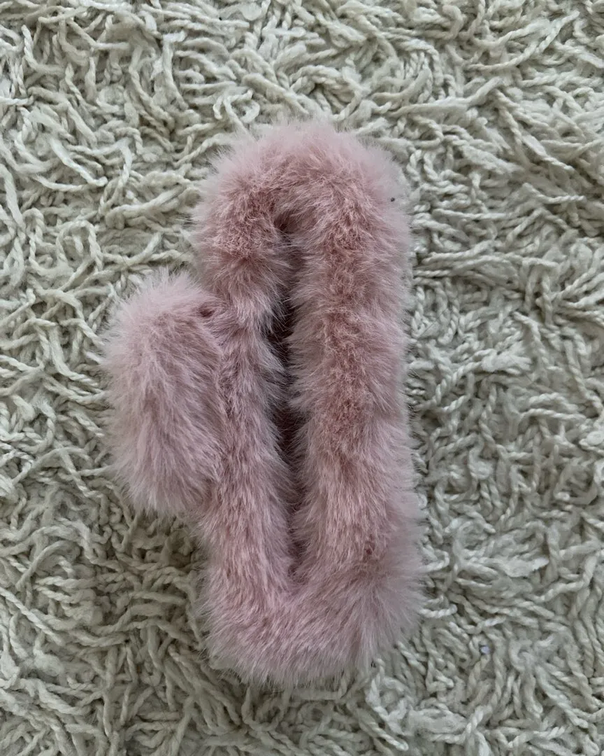 Fluffy clip