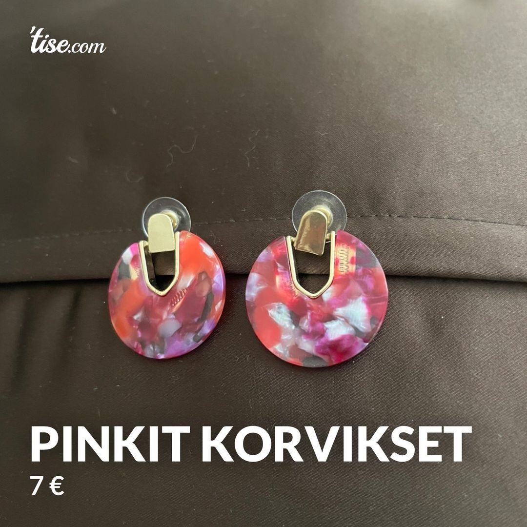 Pinkit korvikset