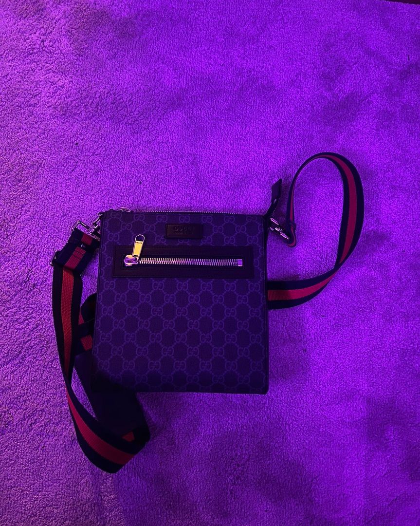 Gucci messenger bag