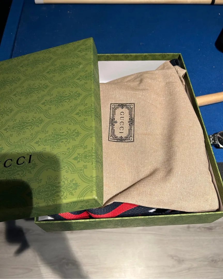 Gucci messenger bag