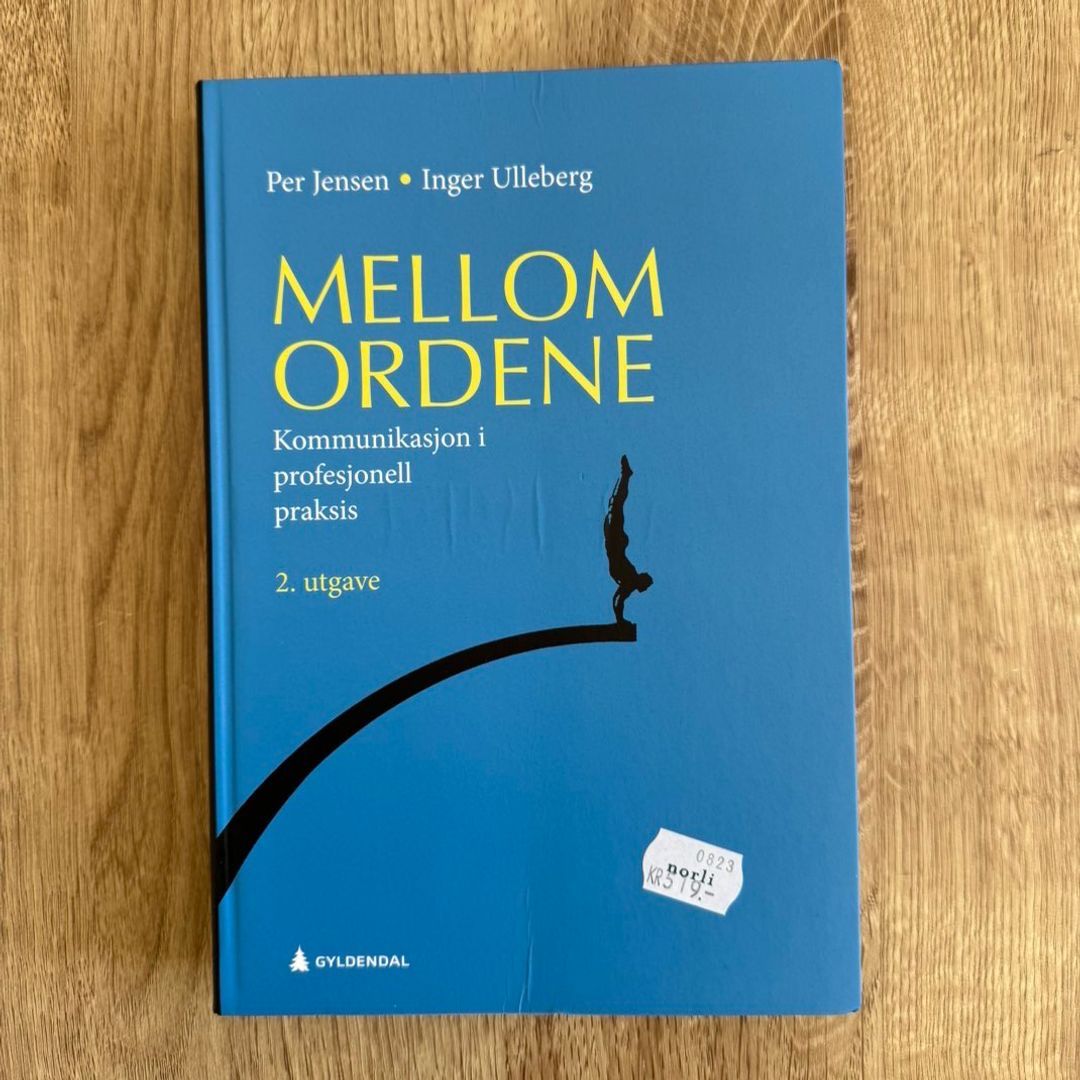 Mellom ordene