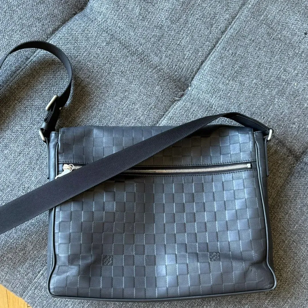 Louis Vuitton bag