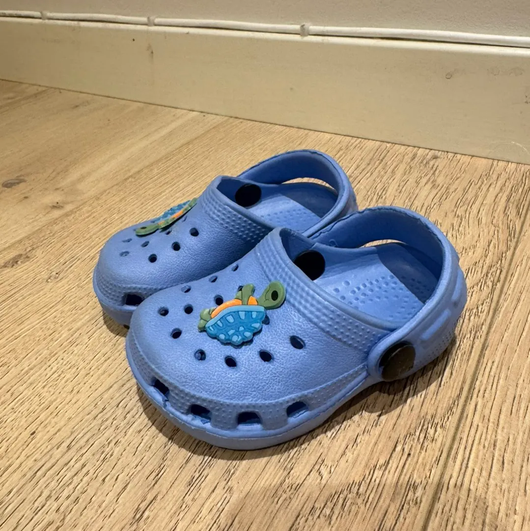 Babycrocs