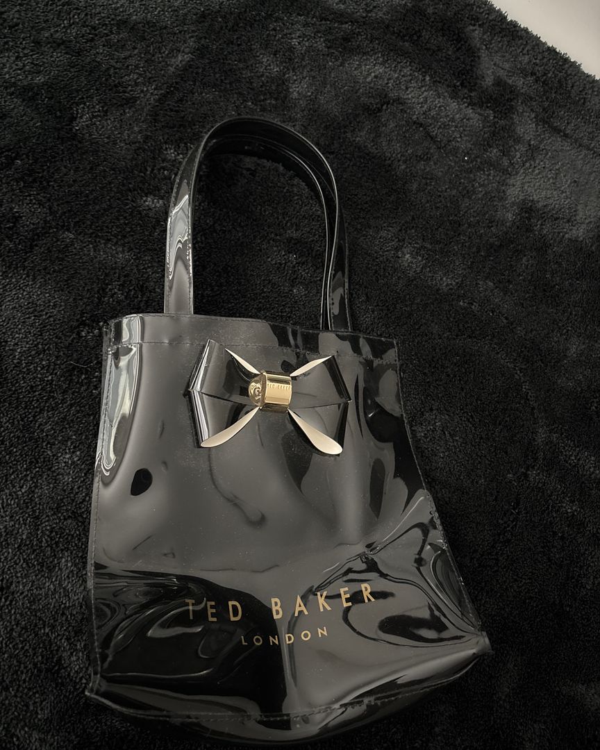 Ted baker kassi