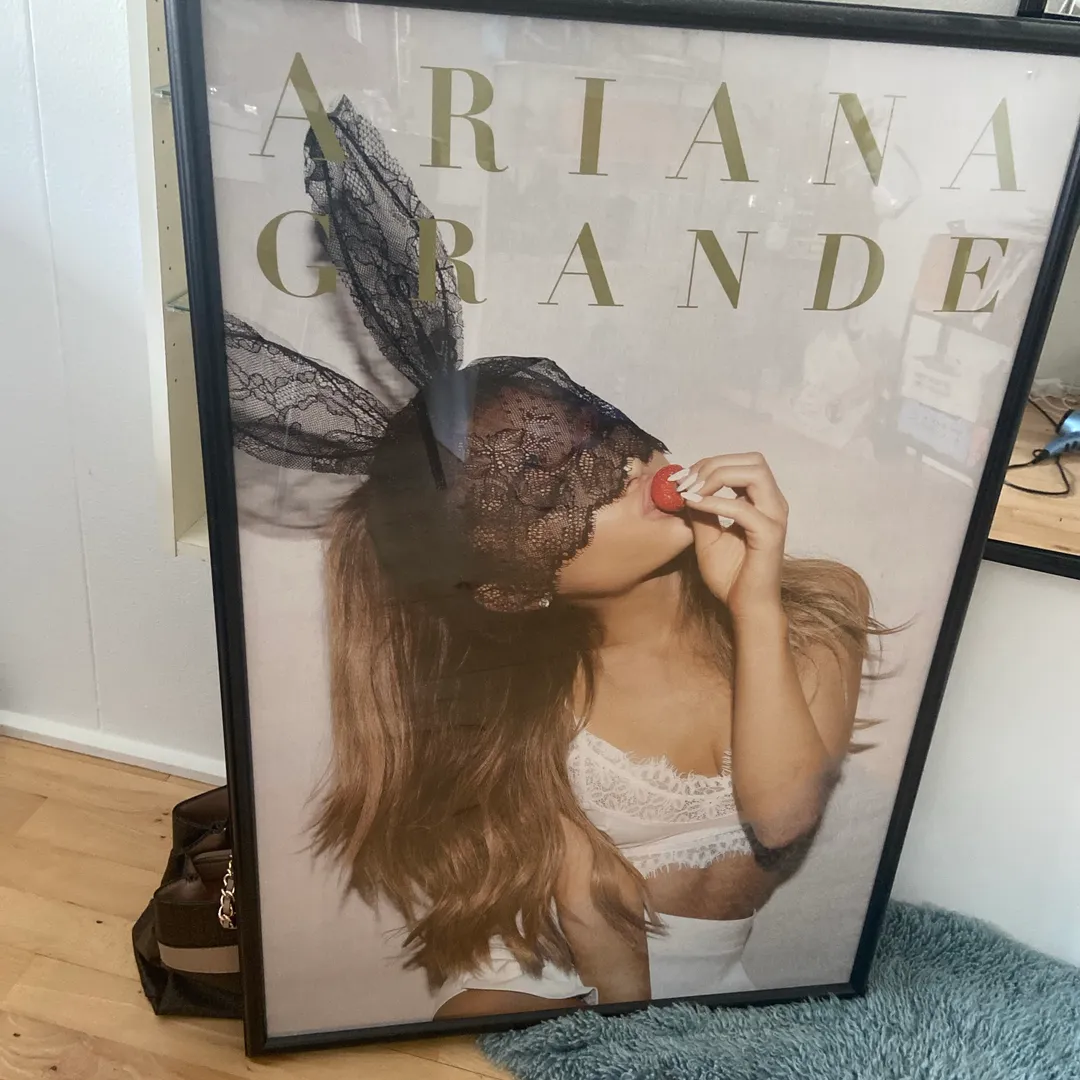 Ariana Grande plakat