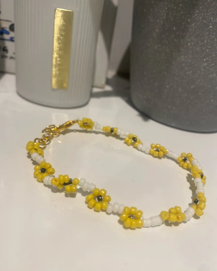 Flower bracelet