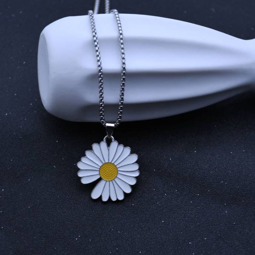 Flower necklace