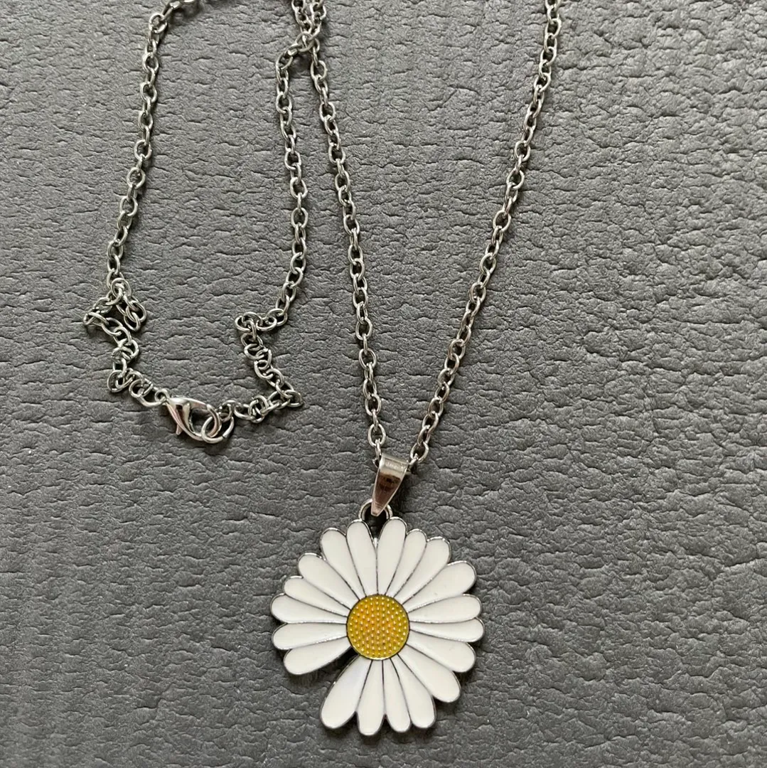 Flower necklace