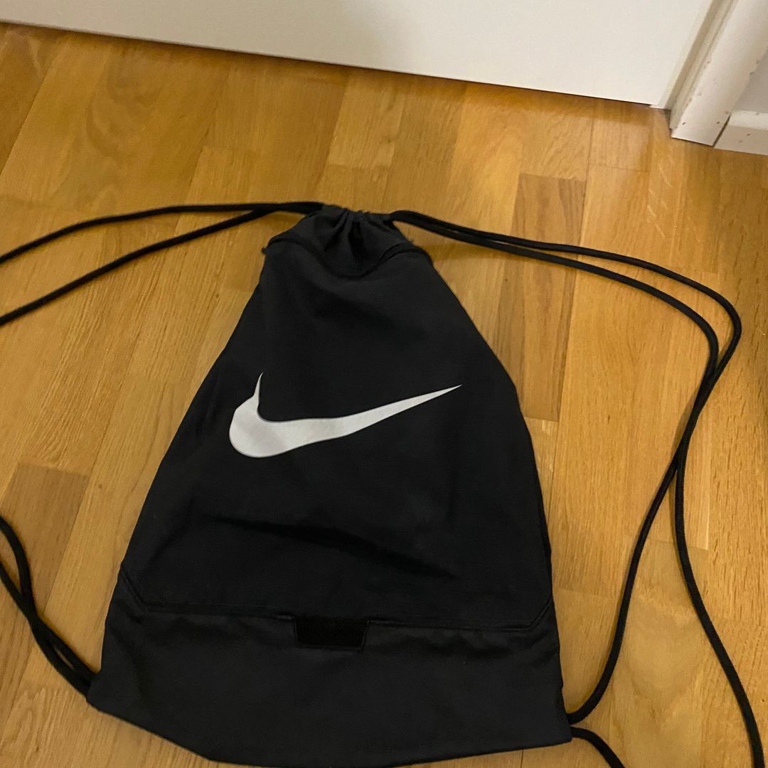 Nike pussikassi