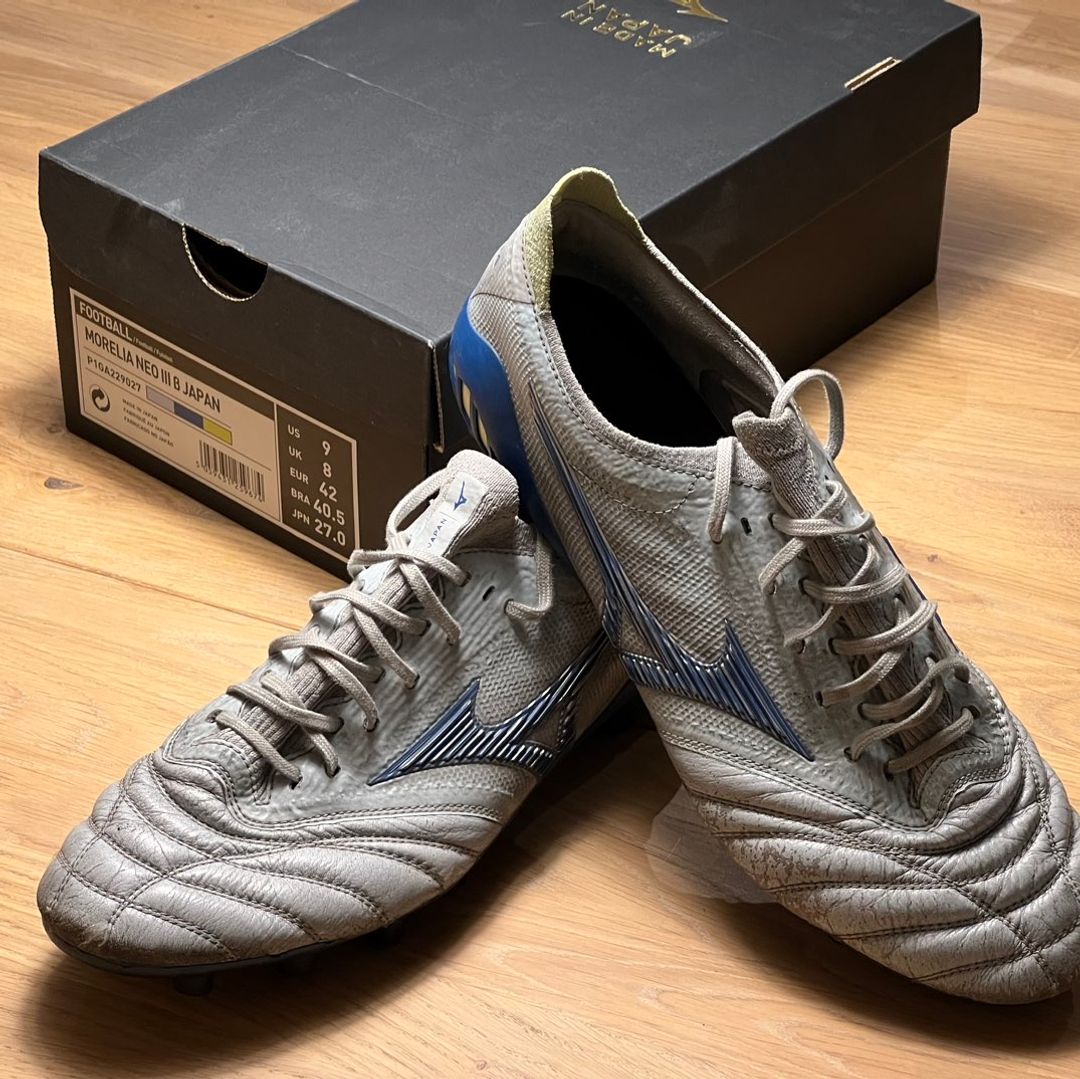 Mizuno Morelia Neo 3