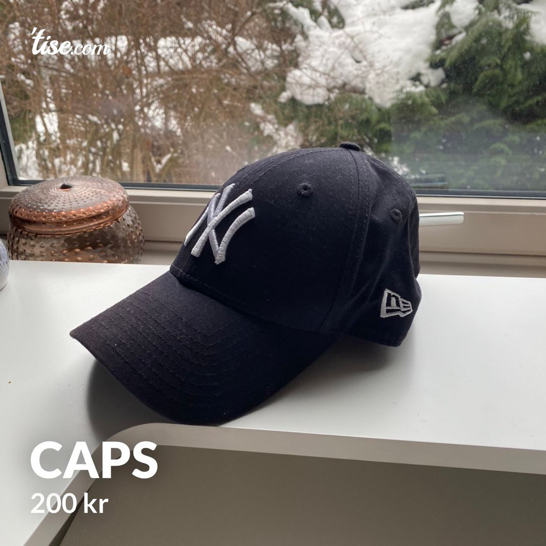 Caps