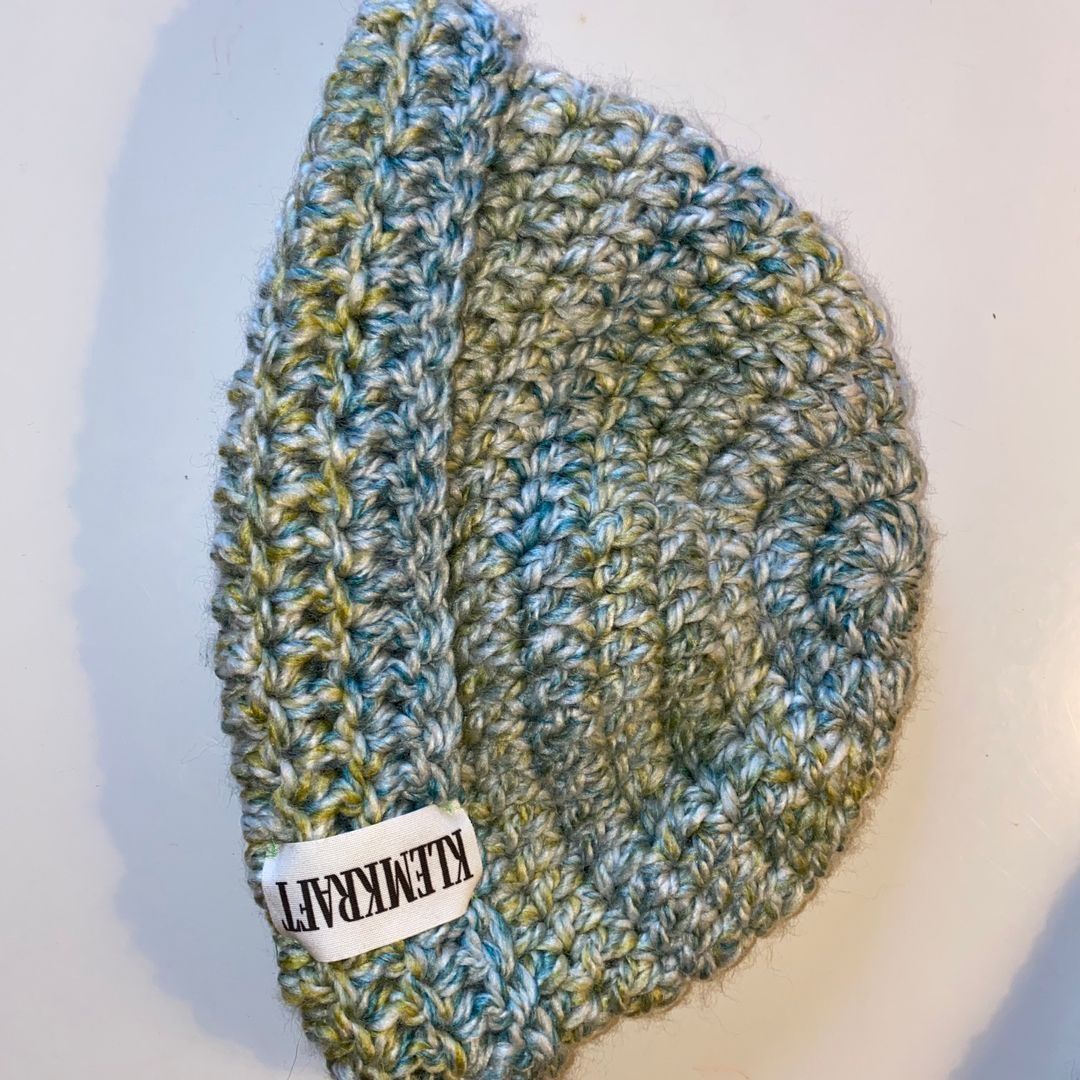 Heklet beanie