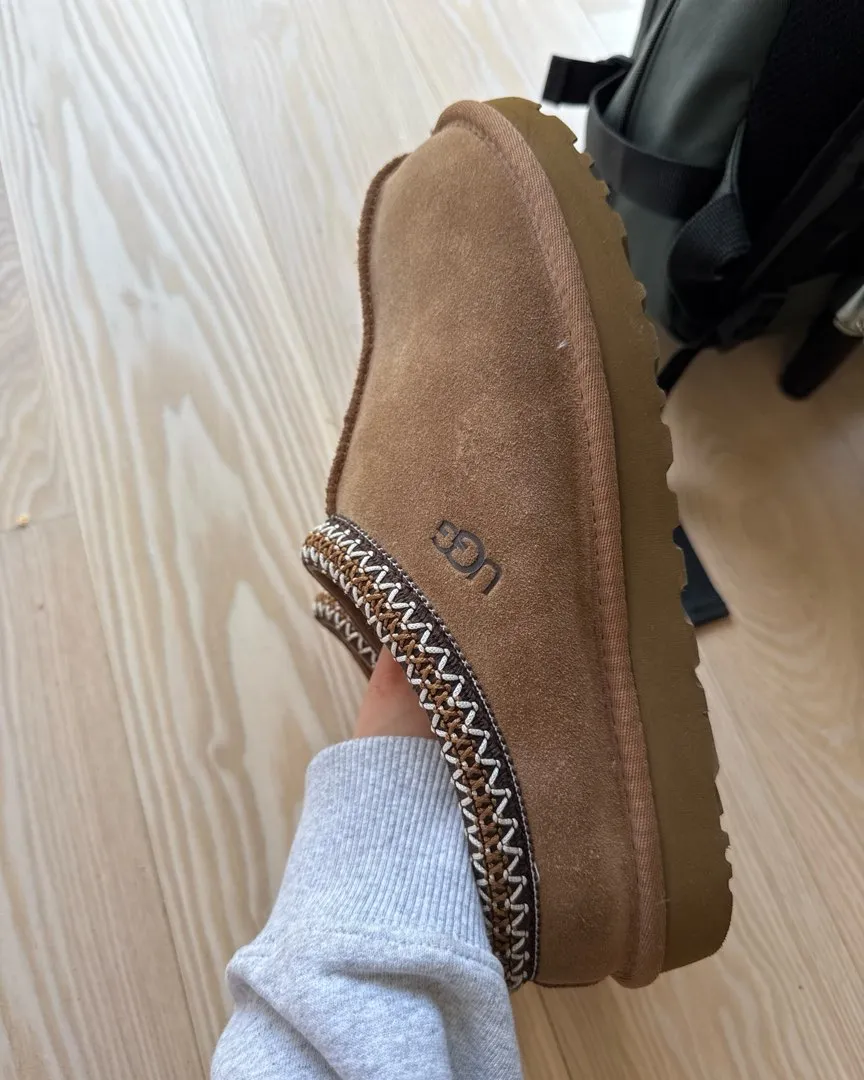 Ugg tasman