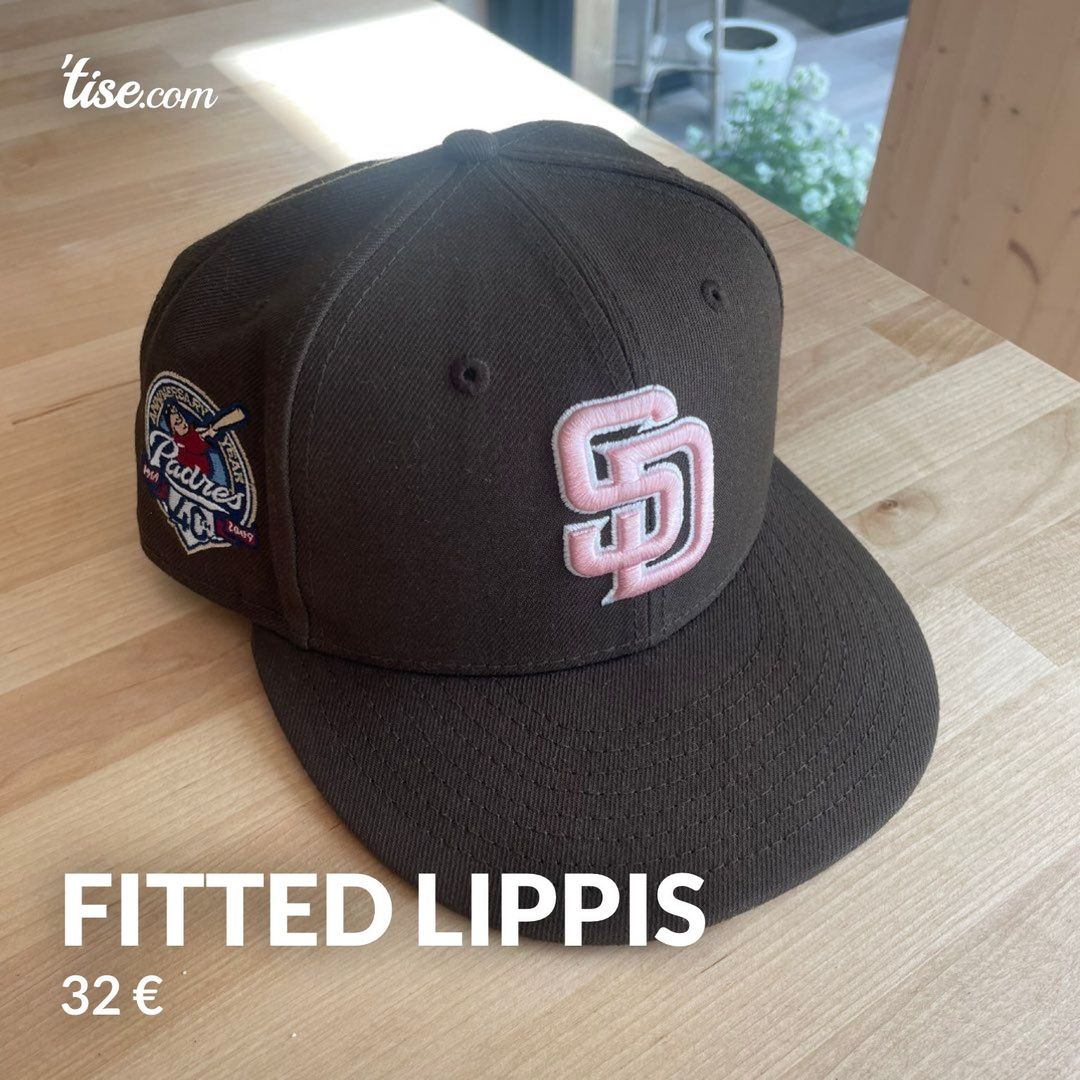 Fitted lippis