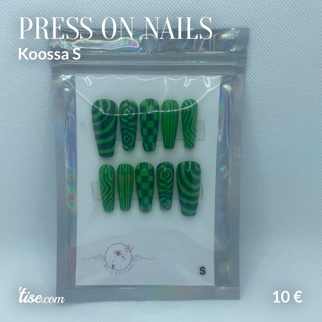 Press on nails