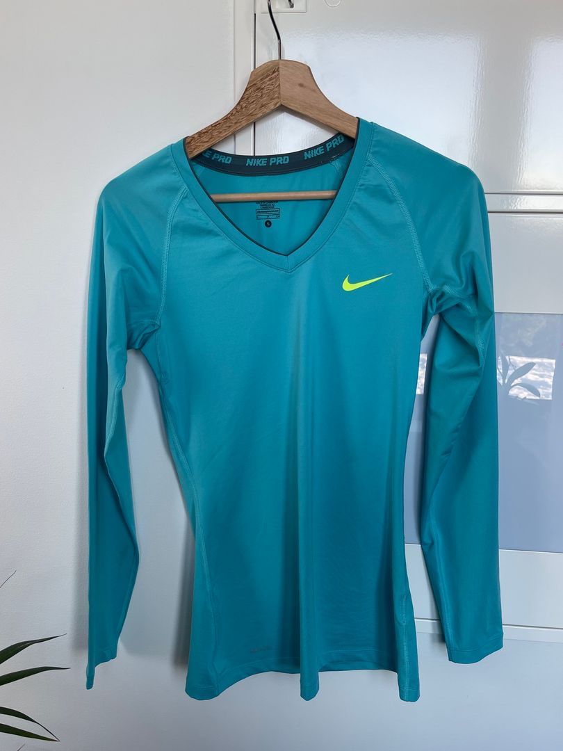 Nike treningsgenser