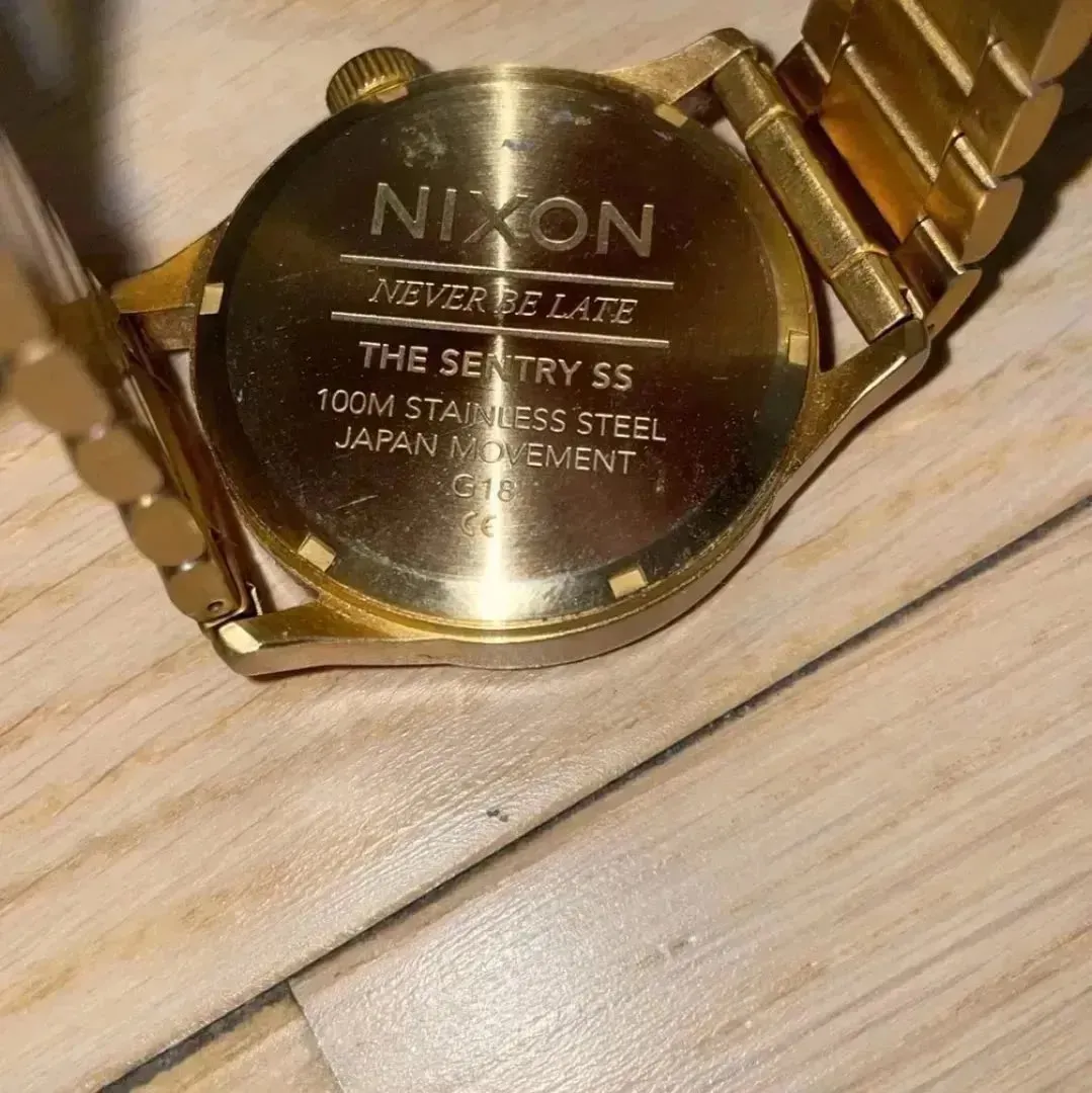 Nixon ny pris 3699,-