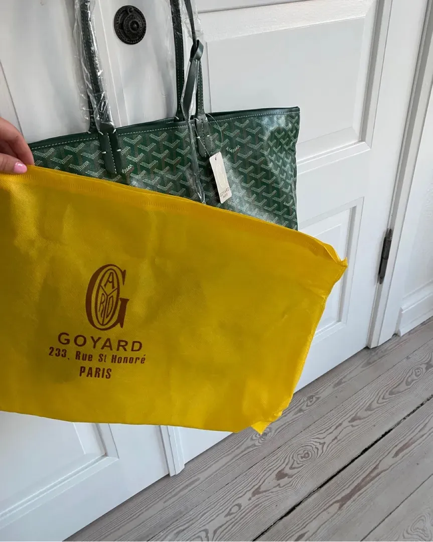 Goyard tote bag